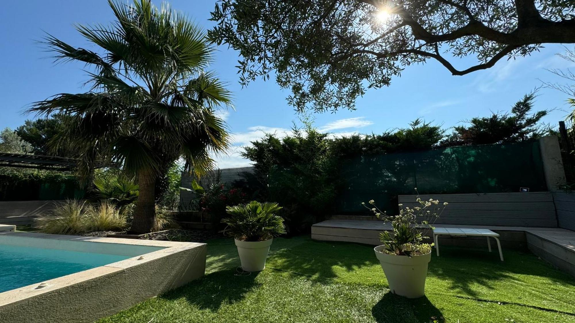 Appartamento Beau T2 moderne Climatisé Villeneuve-lès-Avignon Esterno foto